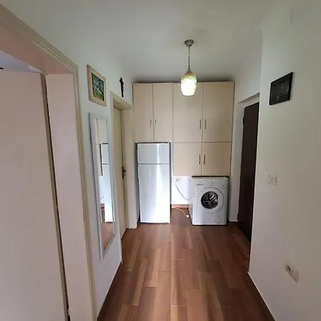 Gjoni's Apartment